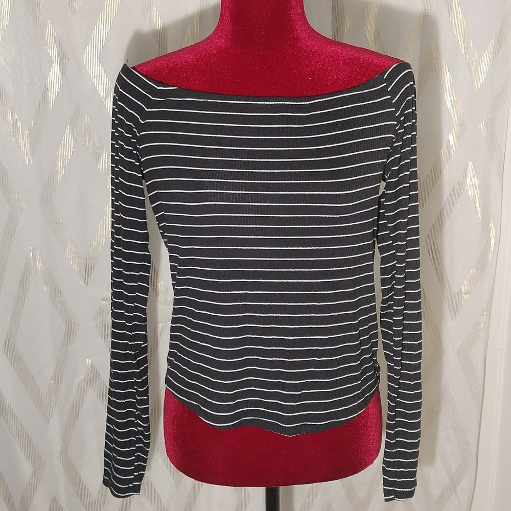 ARIZONA SWEATER BLACK WITH WHITE STRIPES, SIZE L